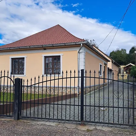 Zemplen-voelgye Piroska Vendeghaz