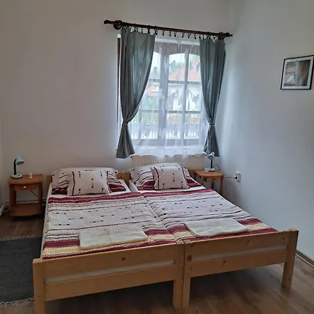 Zemplen-voelgye Piroska Vendeghaz * Fuzerkomlos